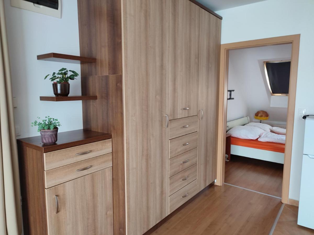 Larix Apartman Sárvár Exteriér fotografie