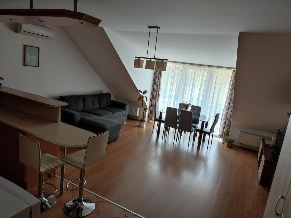 Larix Apartman Sárvár Exteriér fotografie